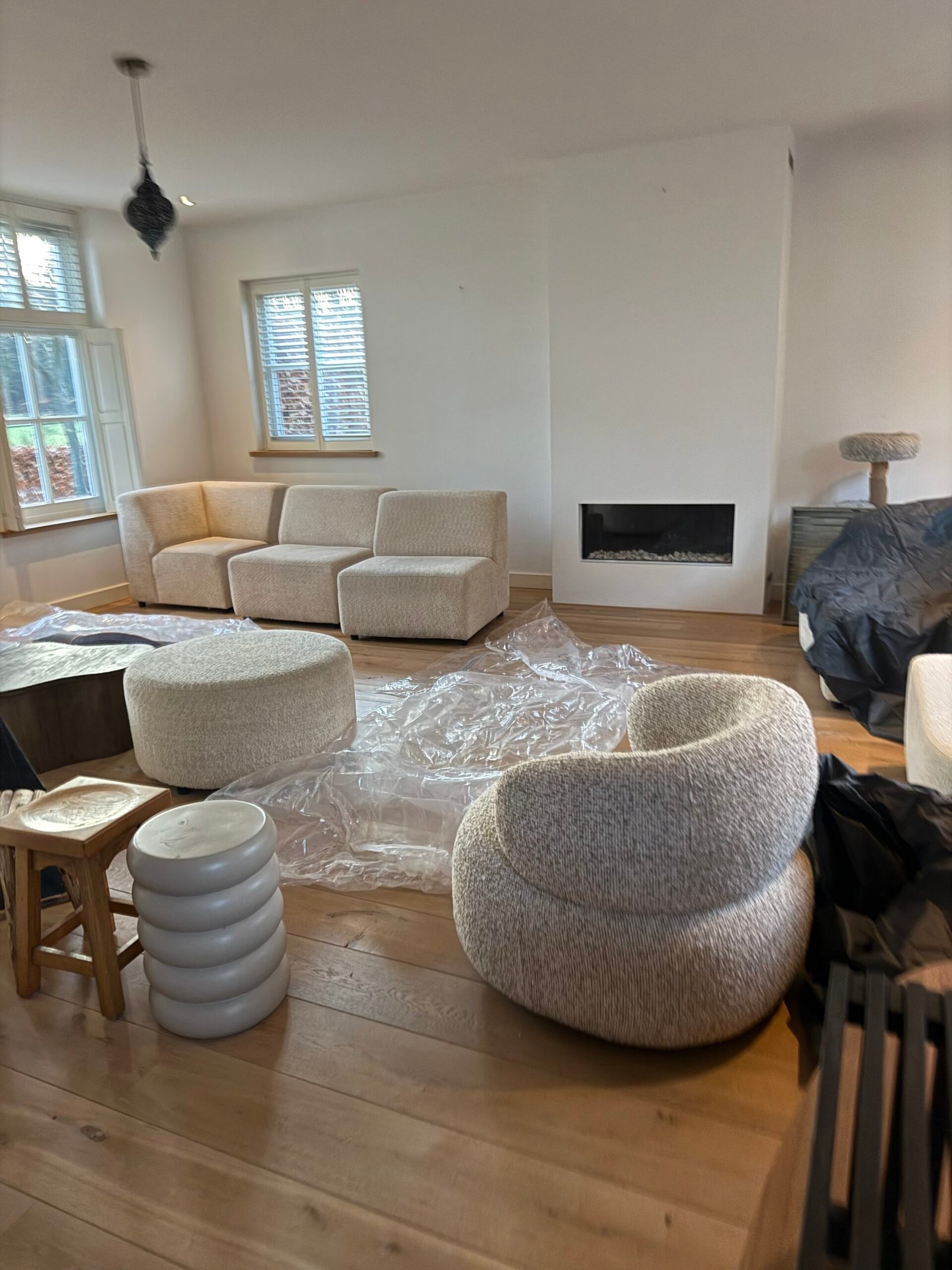 Woningontruiming woonkamer na oplevering – Ervaren Ontruimers
